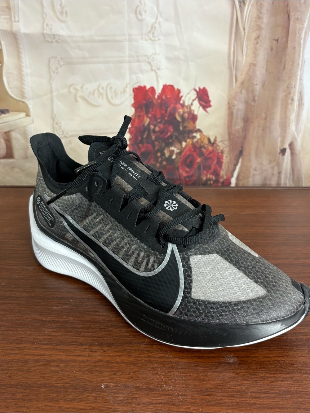 NEW Nike Black and Gray Zoom Running Shoes with Reflective Swoosh - Picture 7 of 9